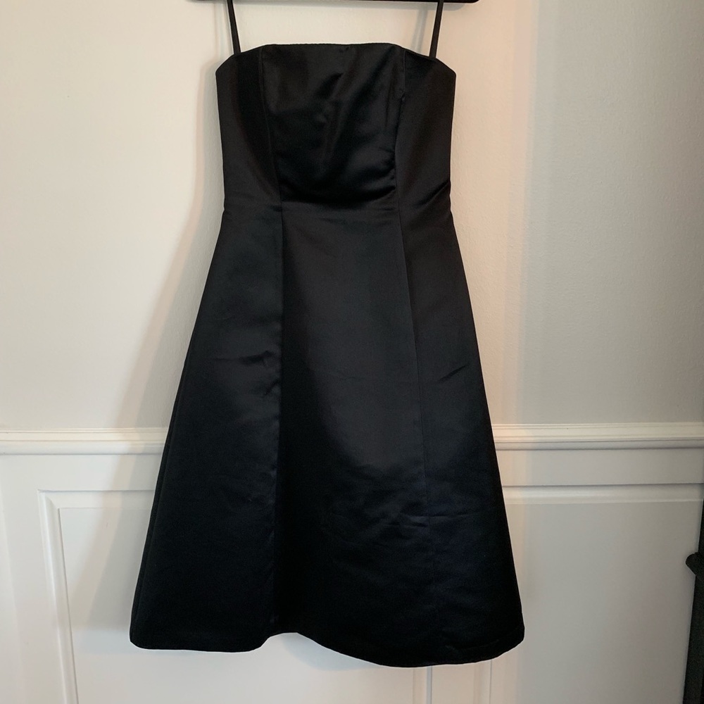 BCBGMAXAZRIA silk strapless black midi